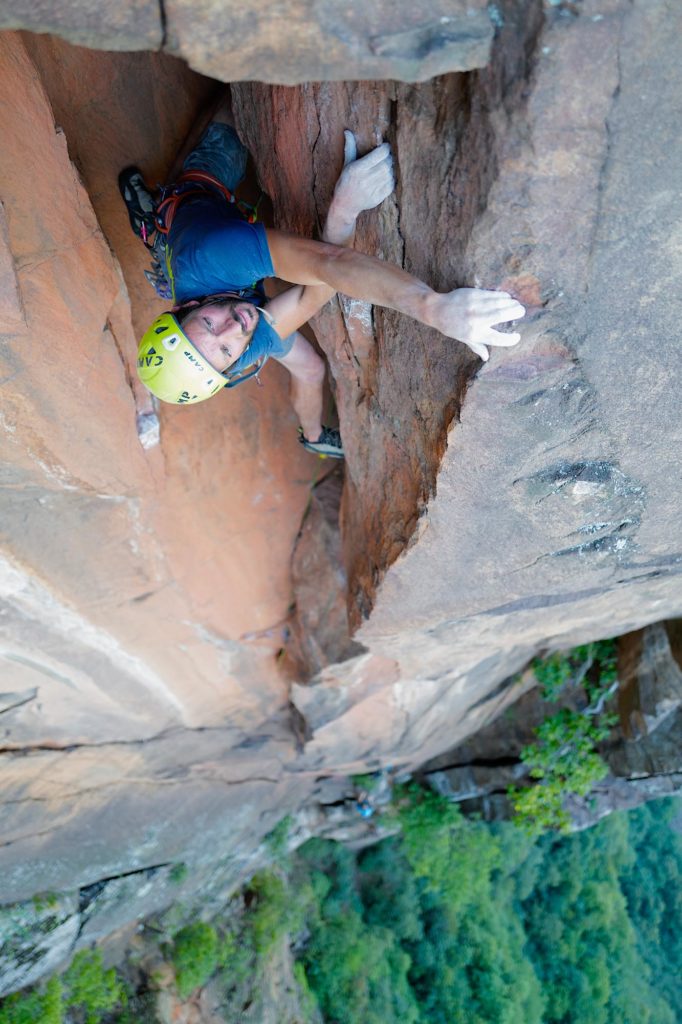 Walk the line © Michael Maili