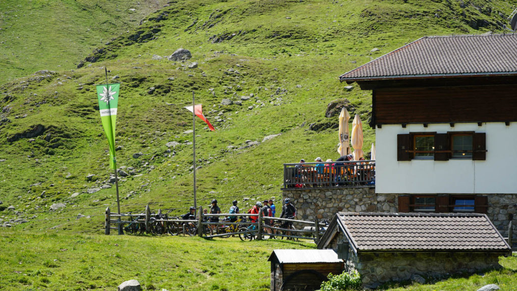 Sesvennahütte