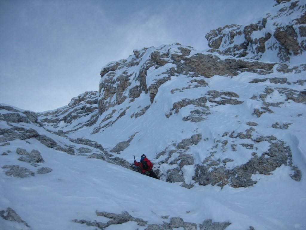 Philipp Angelo während der vorletzen Seilänge mit Mixed-Passagen. Foto Andreas Tonelli.