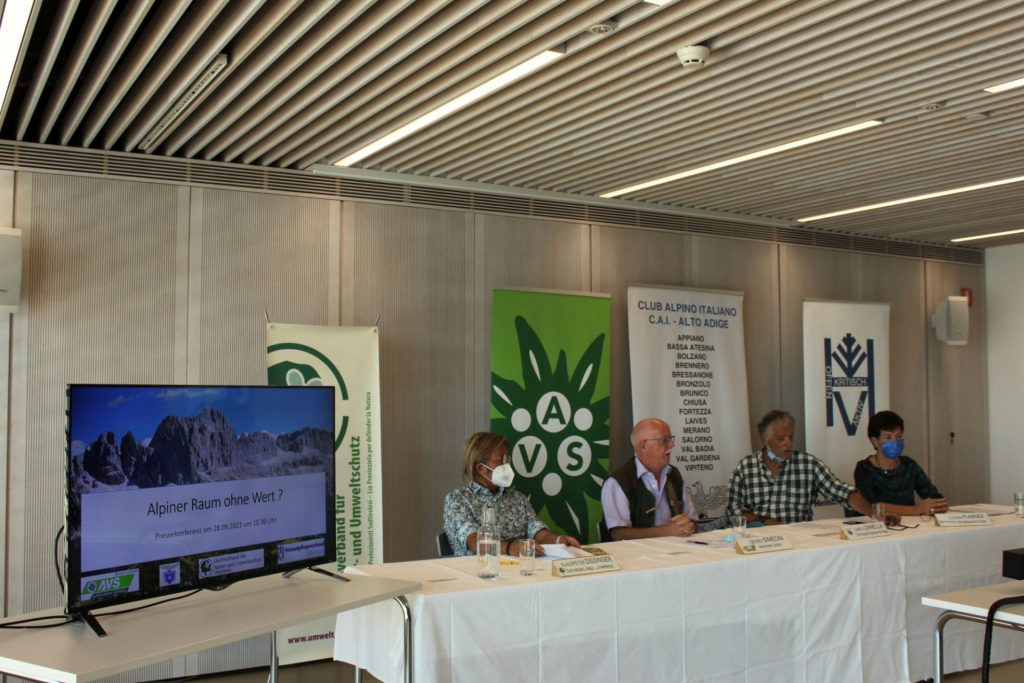 Podium I PK Alpiner Raum I (c) AVS