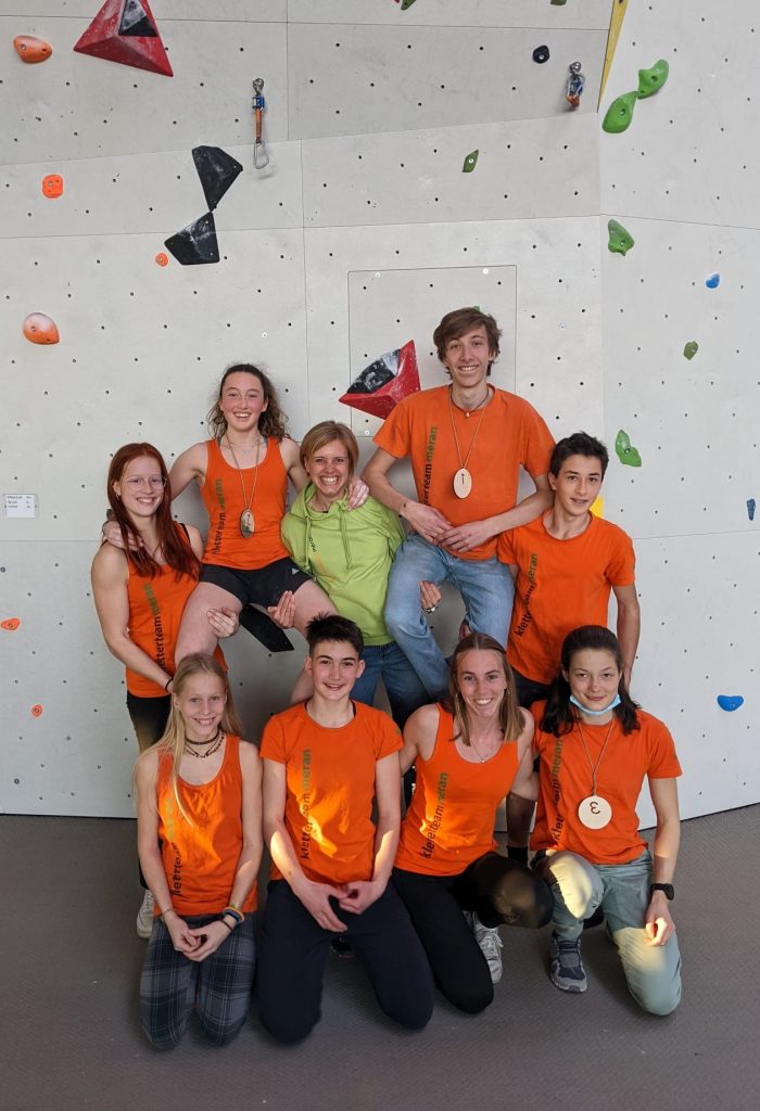 KletterteamMeranmitRegionalmeister(c)AlexandraLadurnerIAVS