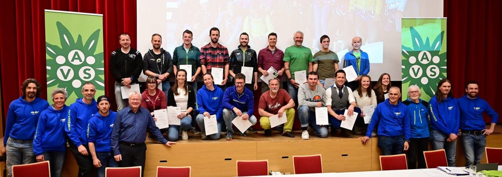 Jahrestreffen Tourenleiter April 2022 (c) Roland Strimmer (12)