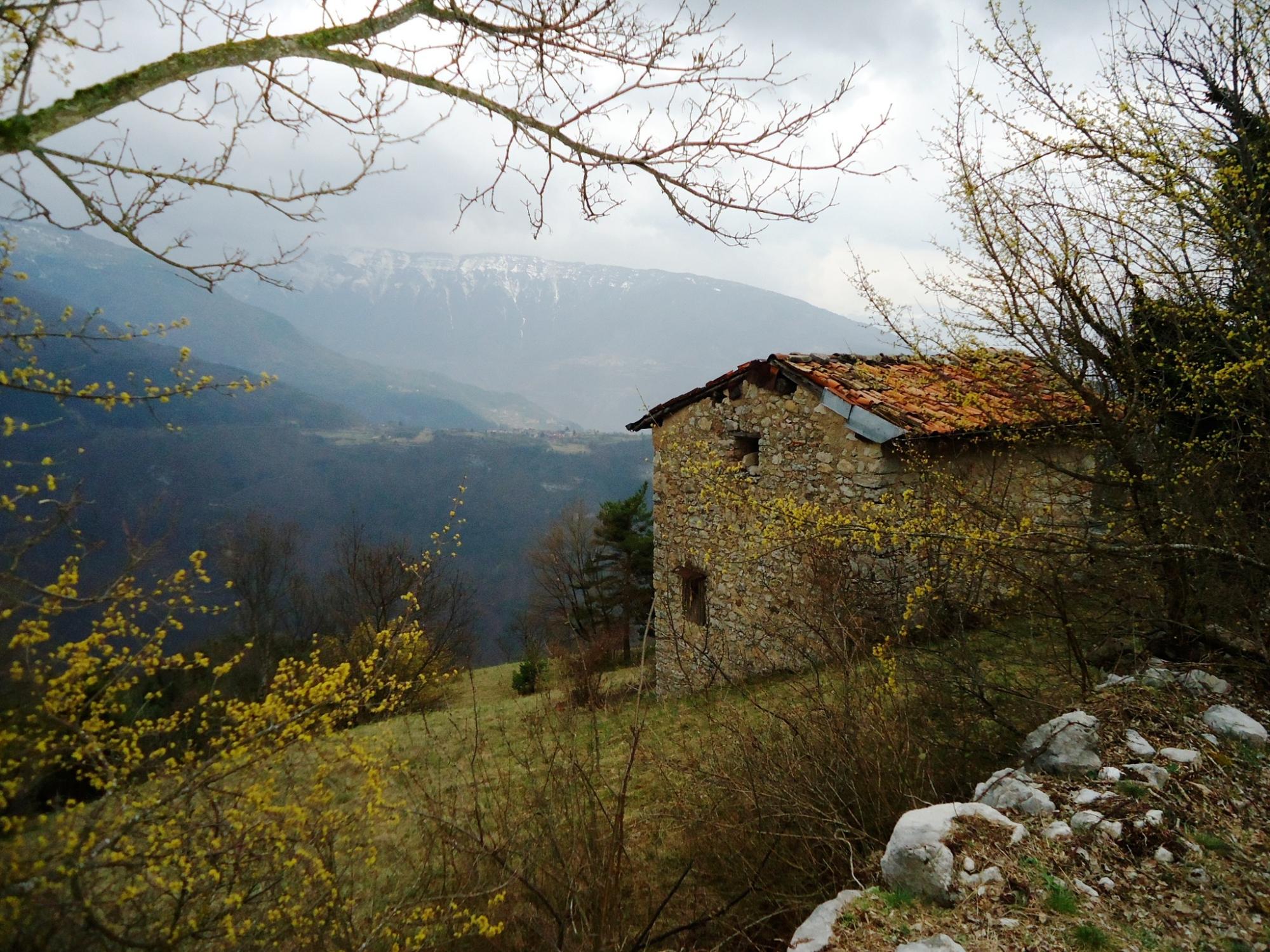 Besichtigung der verlassenen Orte von Pinteri, Manfrin und Gerosa (Trentino)