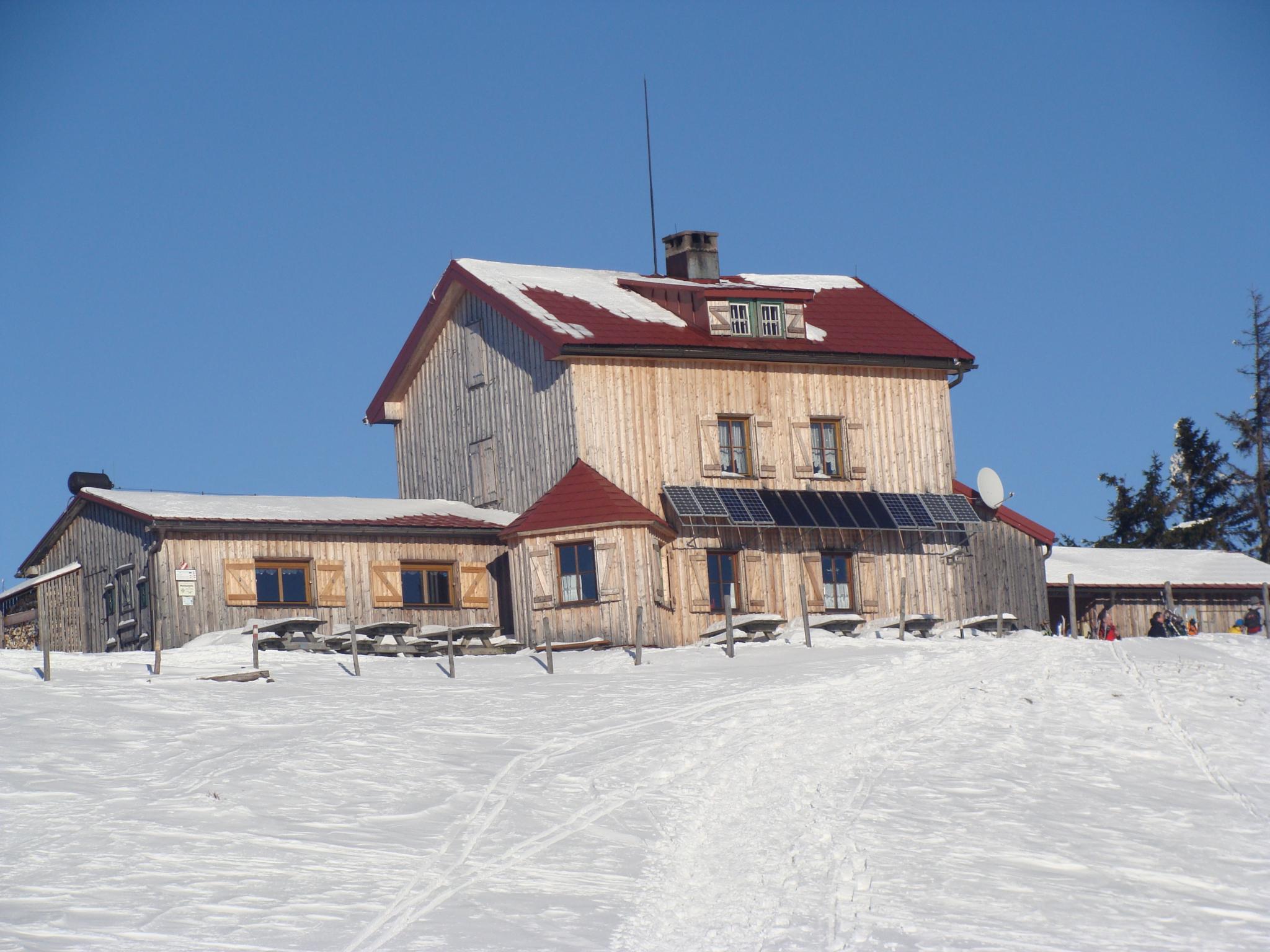 Die Julius-Seitner-Hütte (1185 m)