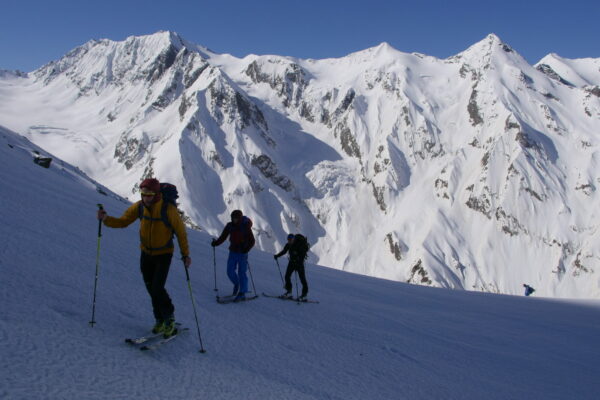 ALPINIST Skitourenabenteuer Georgien © Simon Kehrer