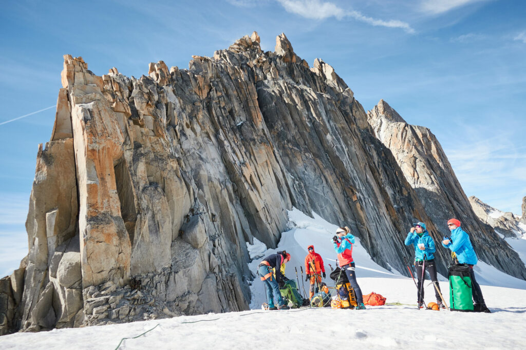ALPINIST Granitklettern an den Aguille de Dorees © Martin Dejori