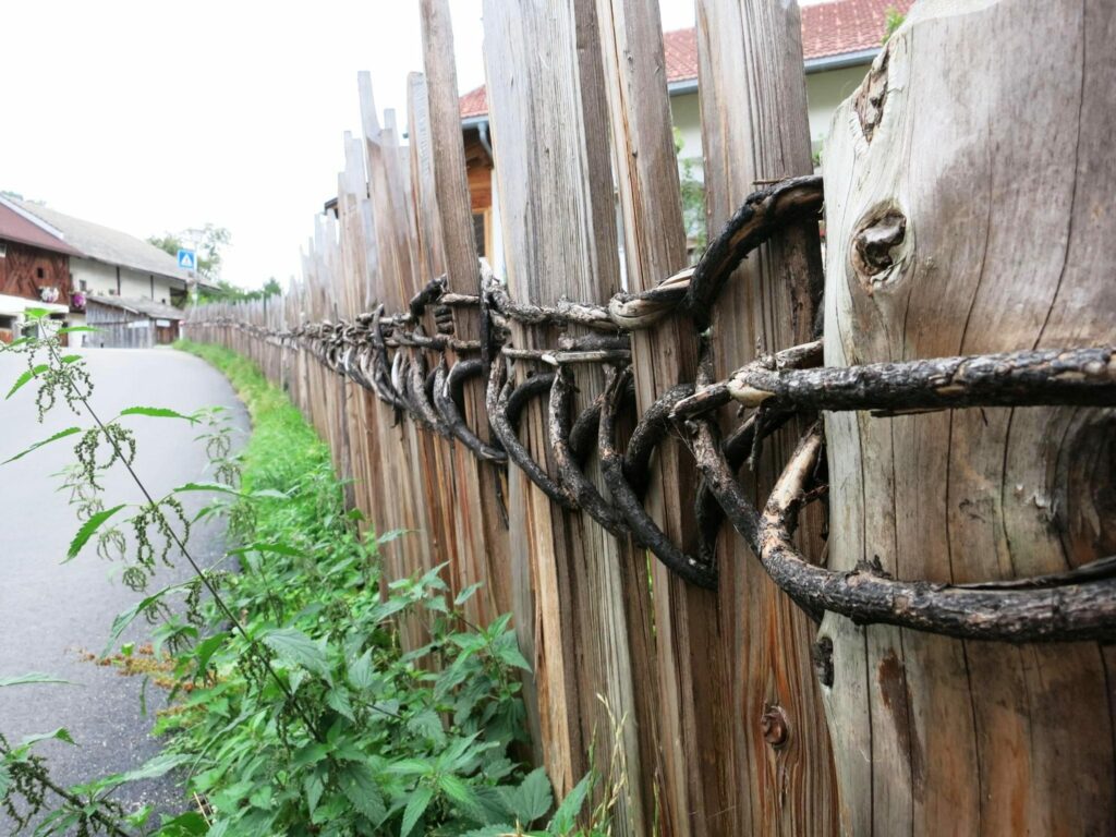 Holzzaun_(c)_Sven_Gebhart_alpenvereinaktiv