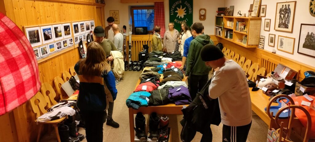 Wintersportflohmarkt Neumarkt (c) Michele Ferrara AVS