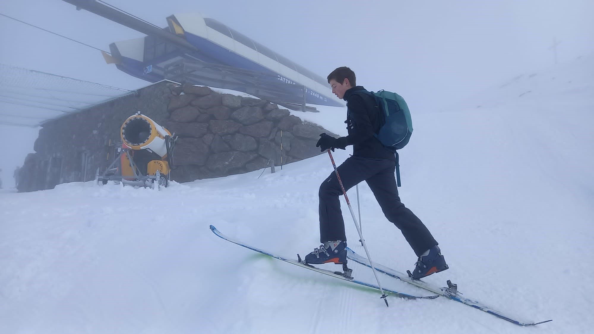 Skitouren auf der Piste: Wo es erlaubt ist und welche Regeln gelten