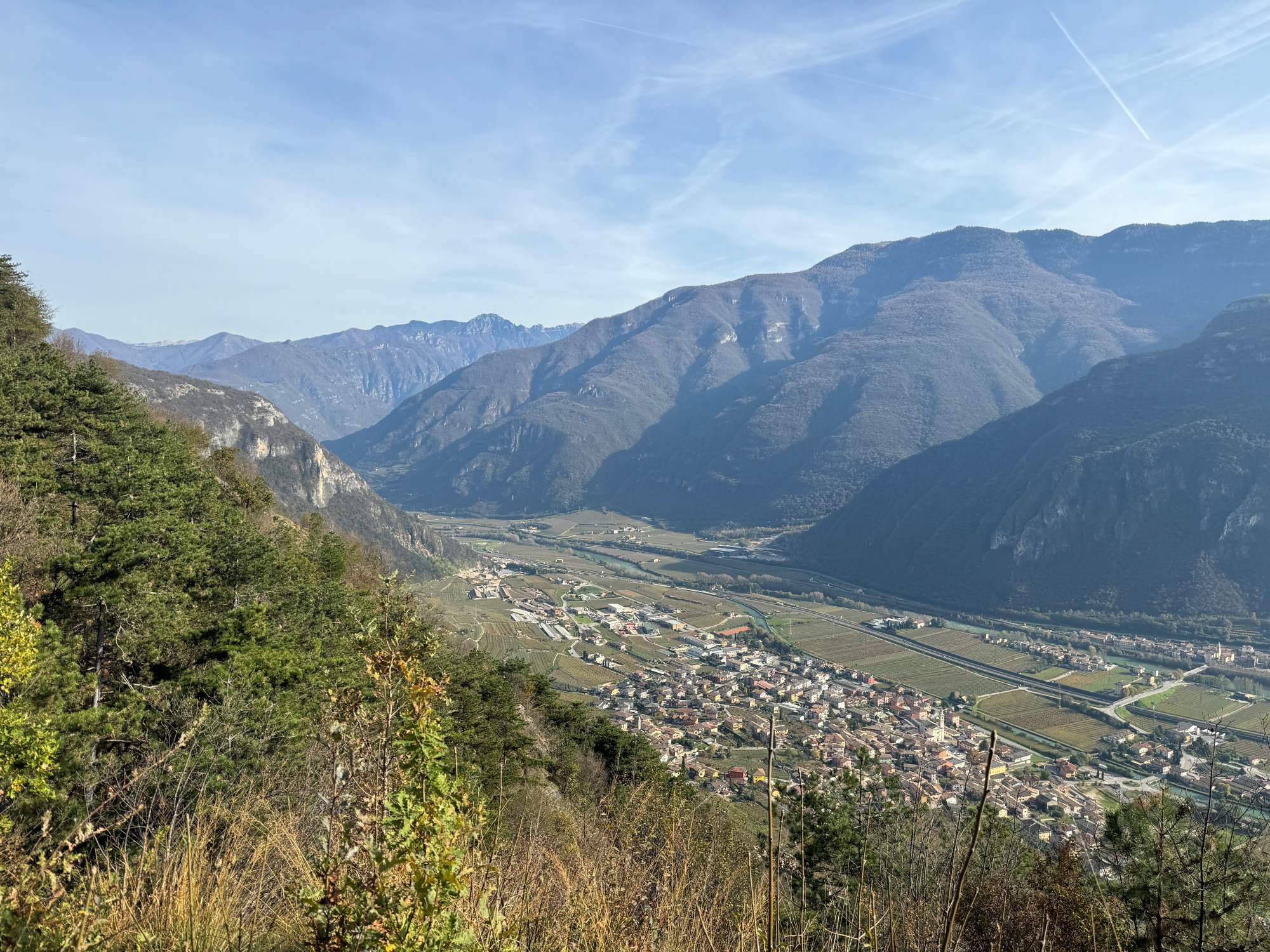 Rundwanderung Avio, Val del Castel und Sabbionara mit Besichtigung des Castello di Avio