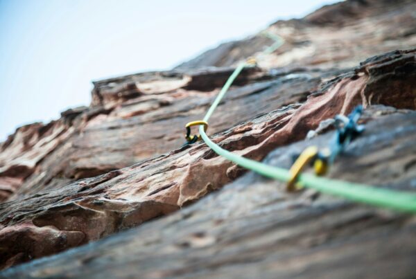 Climbing (c) Brook Anderson_Unsplash