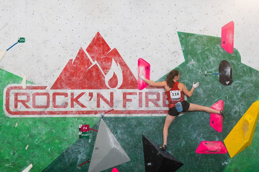 Leonie Hofer im Semifinale Italiencup Boulder 2025 (c) FASI