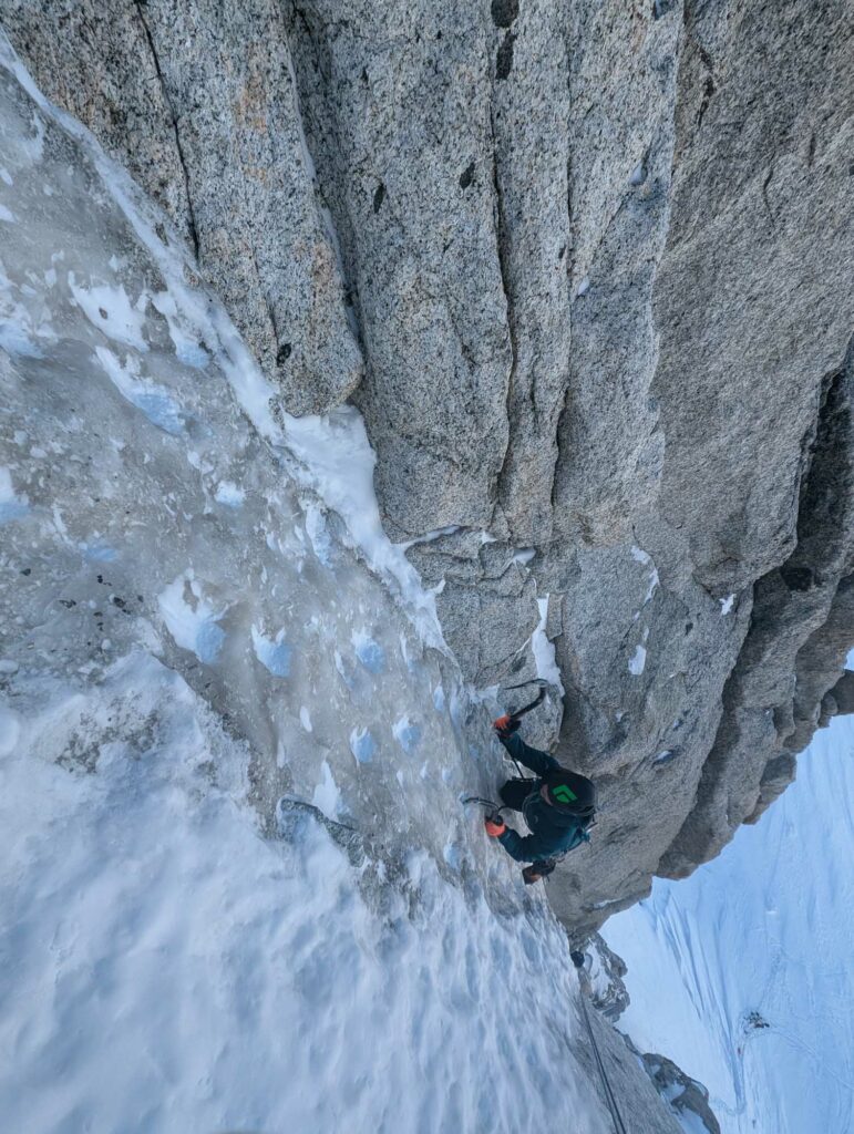 ALPINIST_Eiscouloirs_(c)_Mark_Oberlechne7