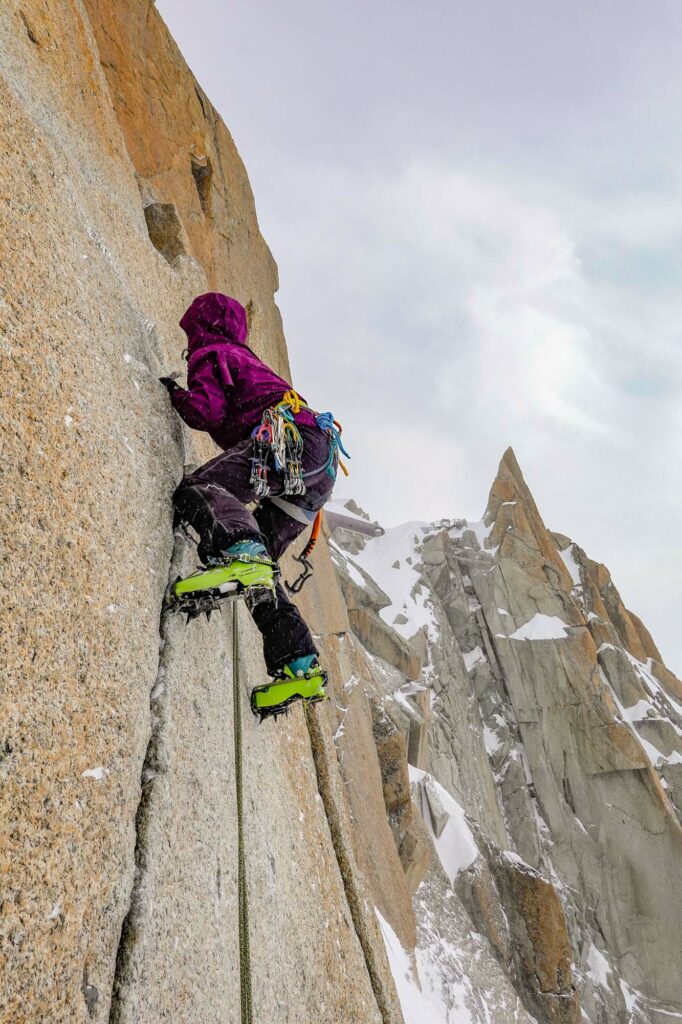 ALPINIST_Eiscouloirs_(c)_Mark_Oberlechne7