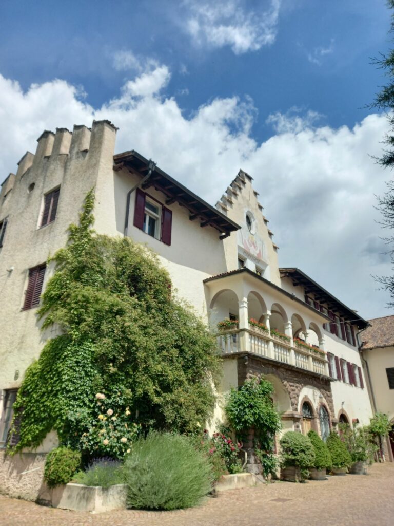 Schlosshof Pfatten I(c)AVS Meran