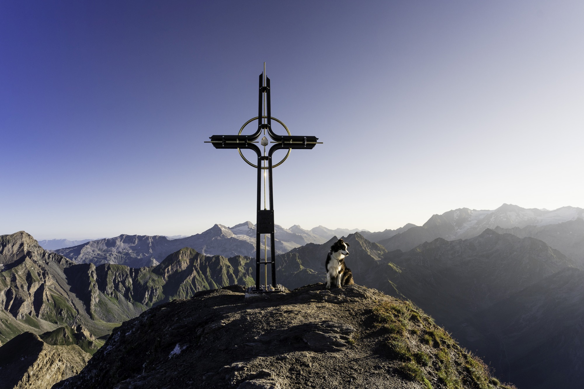 BUCHTIPP: Hundewanderungen in Südtirol