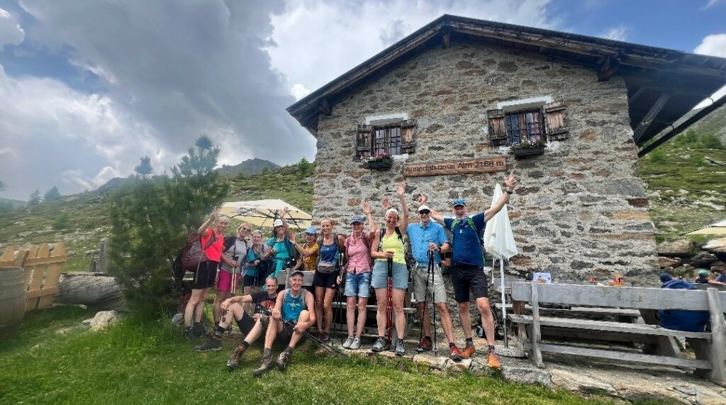 Bei der Außerfalkomai Alm I(c)Rosi Haller