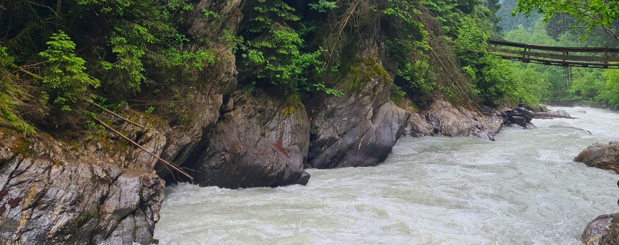 Die Wucht der Achenrainschlucht