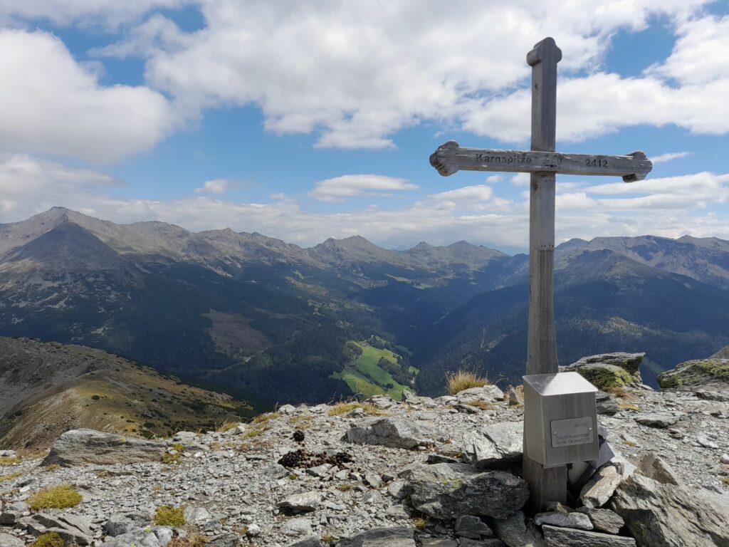 Karnspitz Gipfelkreuz I(c)JudithEgger