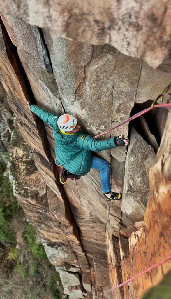 No_country_for_loose_rocks_(c)__Corentin_le_Masne_de_Chermont