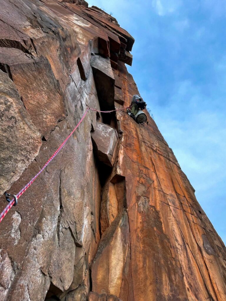 No_country_for_loose_rocks_(c)__Corentin_le_Masne_de_Chermont