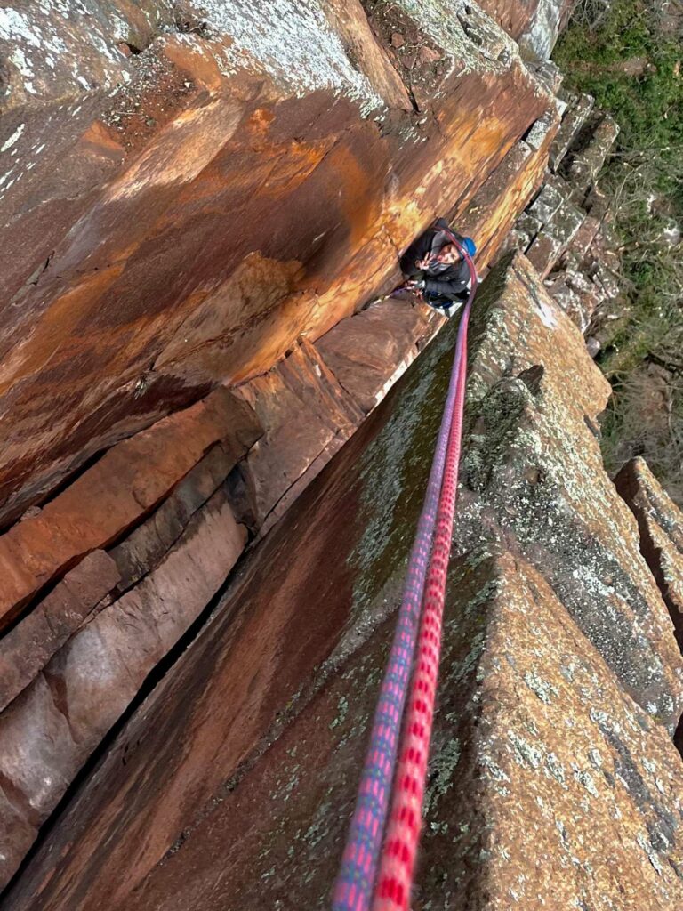 No_country_for_loose_rocks_(c)__Corentin_le_Masne_de_Chermont