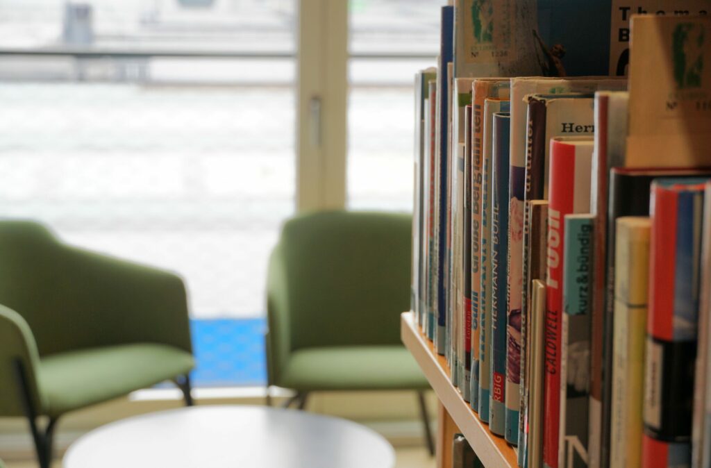 AVS Alpinbibliothek (c) Miriam Federspiel