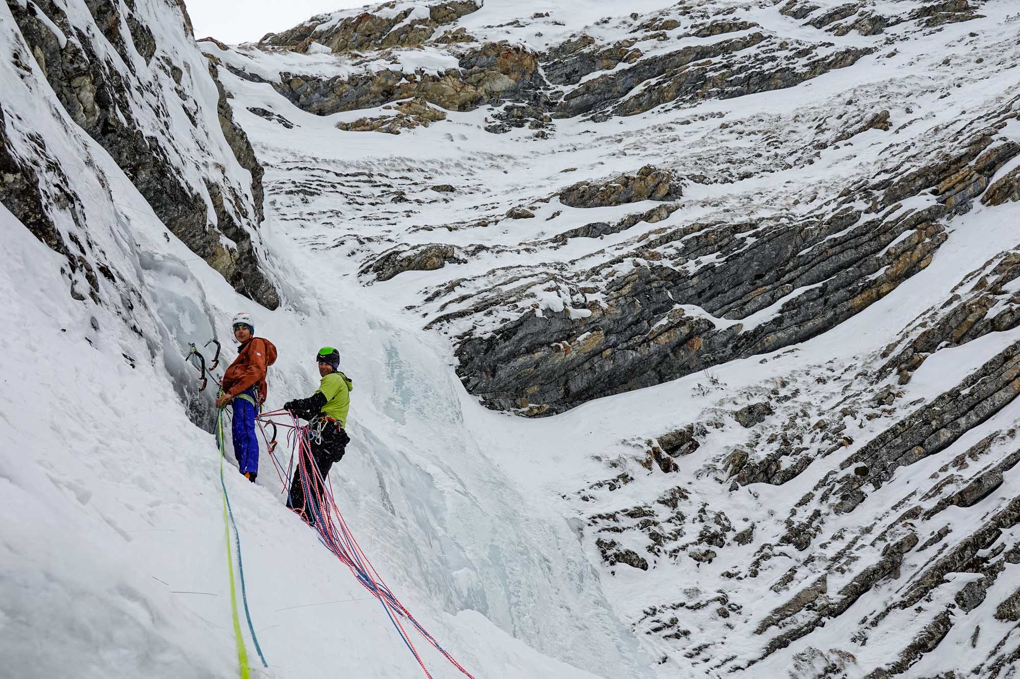 ALPINIST: Skitouren und Eisklettern in der Türkei