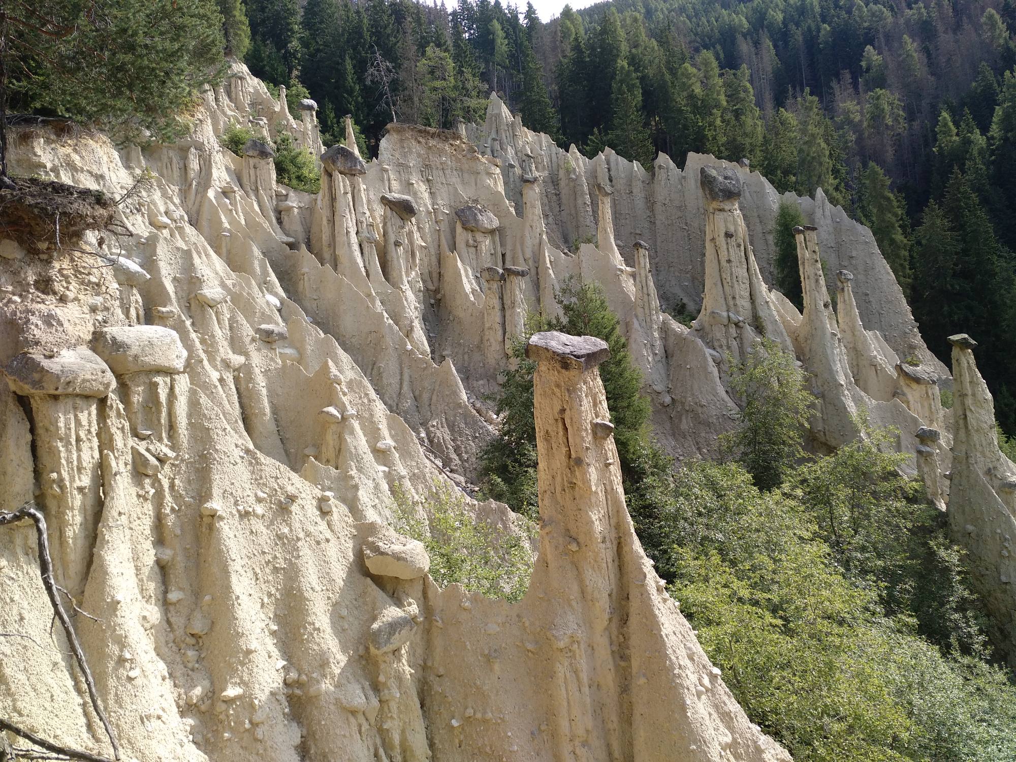 Wanderung über den Erdpyramidenweg in Percha