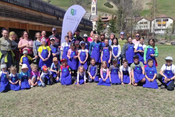 Helfer:innen Müllsammelaktion Lungiarü I ©Lokale Arbeitsgruppe Bergsteigerdorf Lungiarü