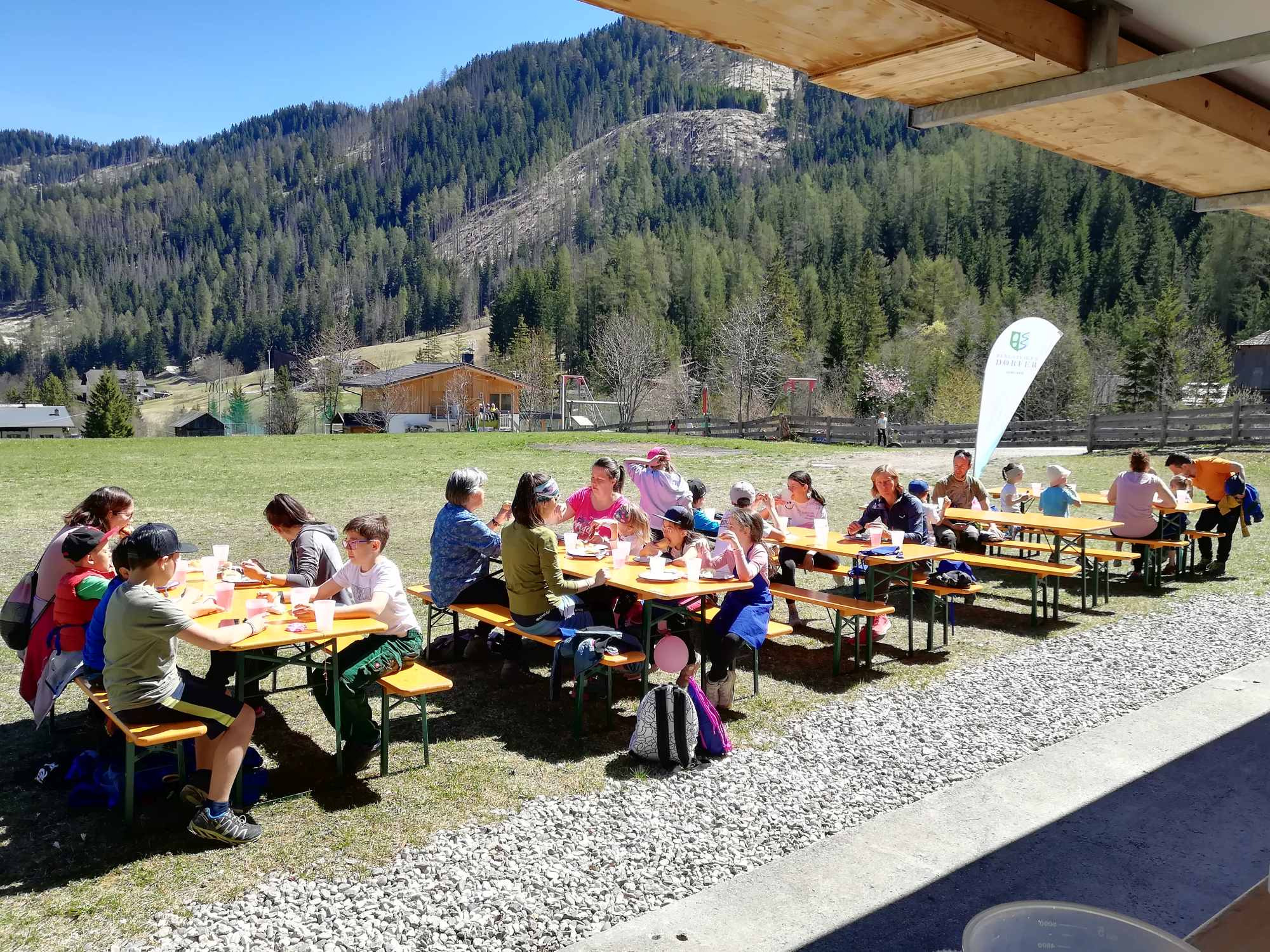 Belohnung nach Müllsammelaktion I ©Lokale Arbeitsgruppe Bergsteigerdorf Lungiarü