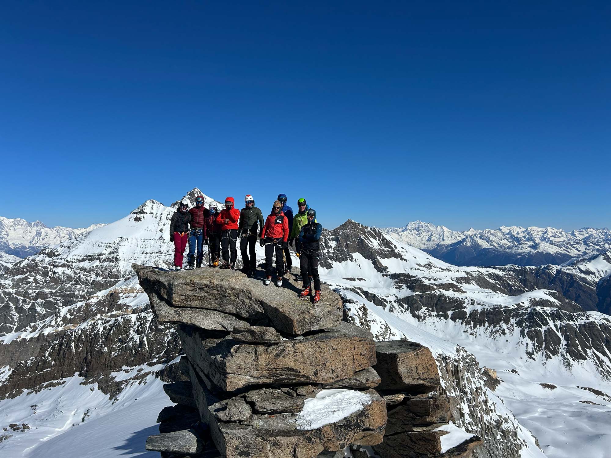 ALPINIST Team: Fünf Tage Skihochtouren Abenteuer rund um den Gran Paradiso