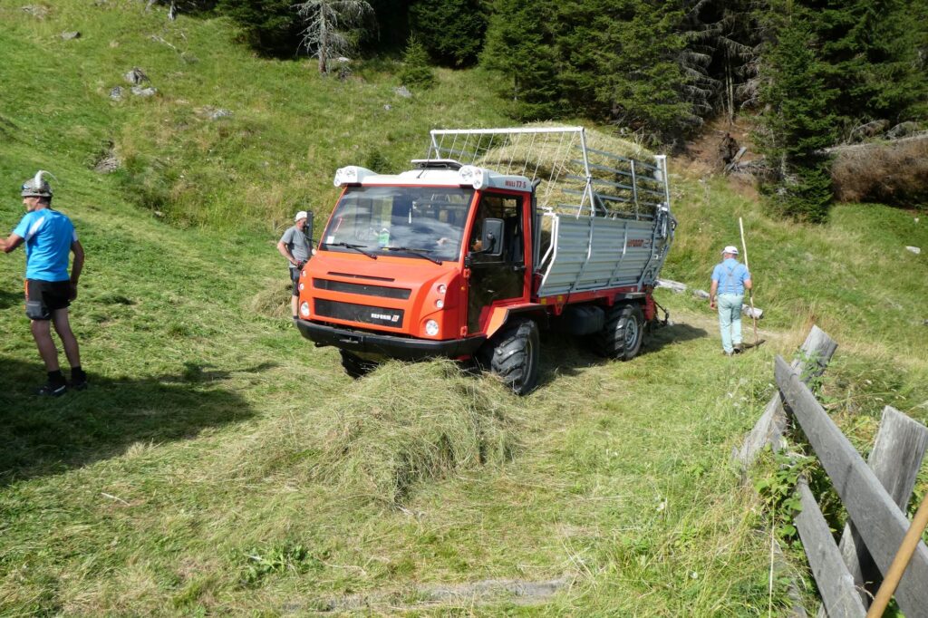 Abtransport mit Heulader I(c)AVS Antholzertal