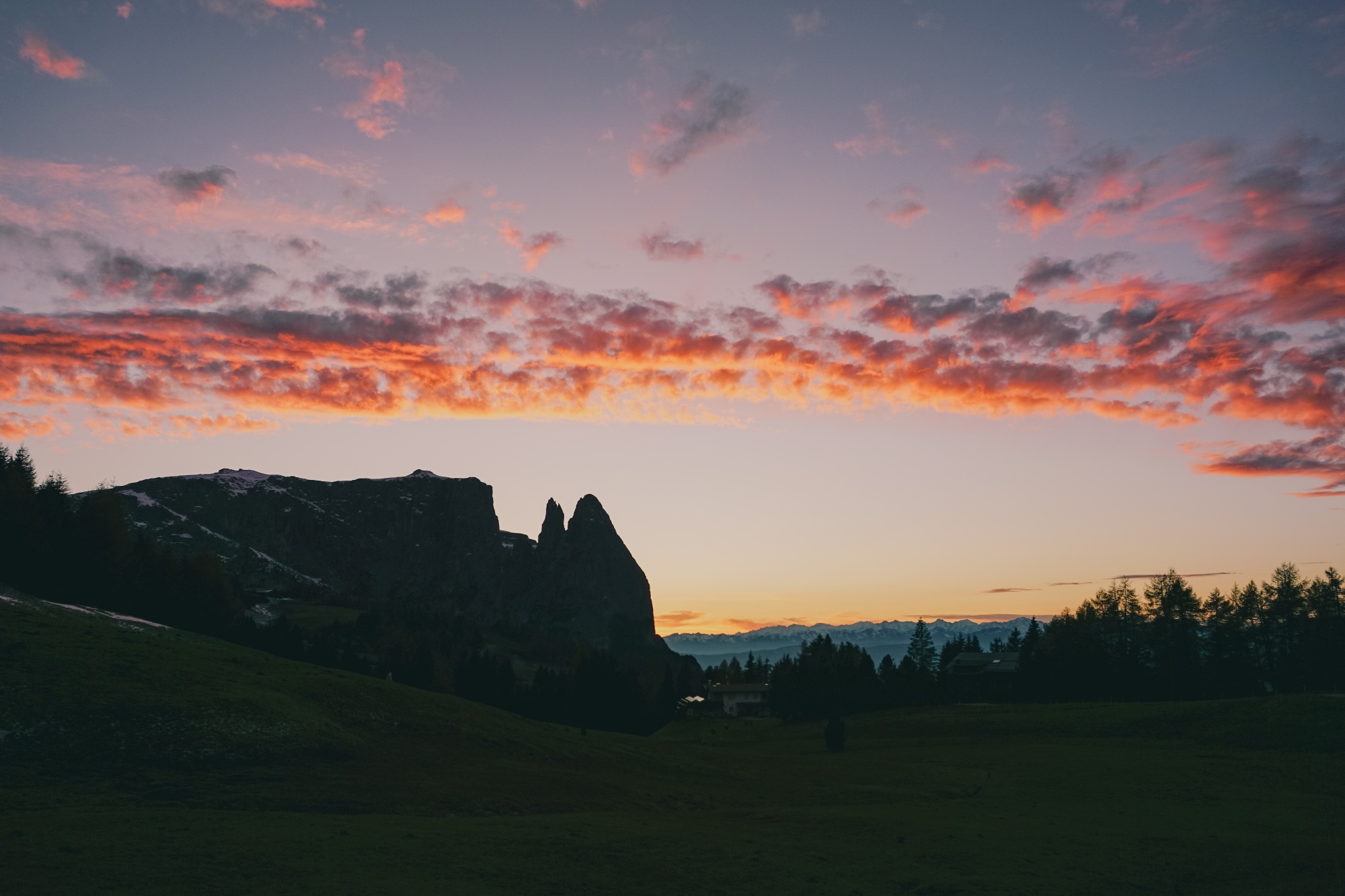 BUCHTIPP: Die schönsten Touren und Fotospots: Südtirol & Dolomiten